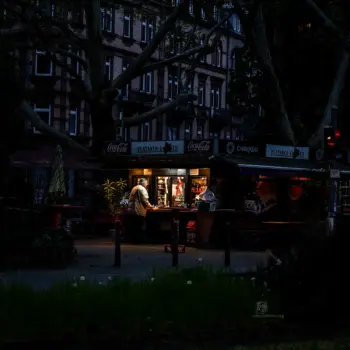 Imbiss in Mannheim am Abend - eine Fotoserie von Frank Schindelbeck Fotografie 2604